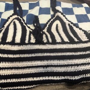 Zara Black and White Knit Top